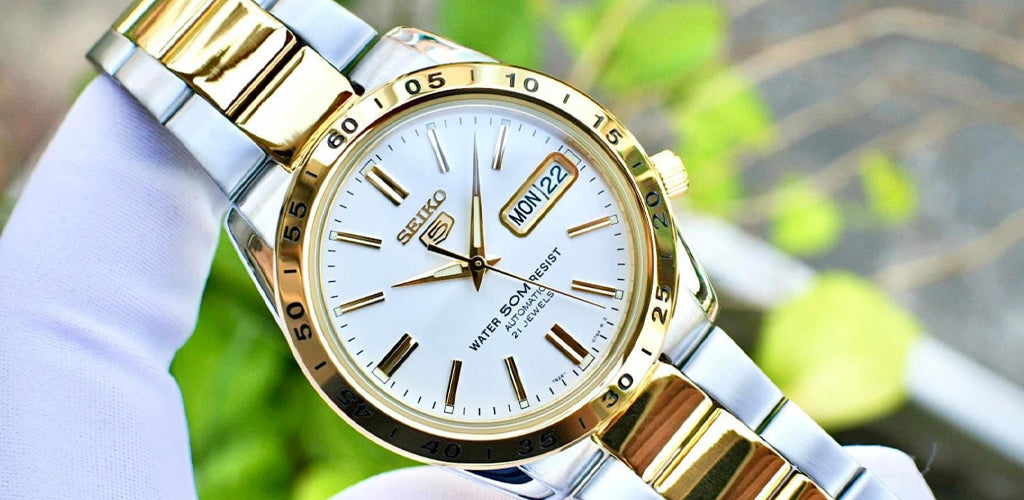 Seiko wristwatch Clearance