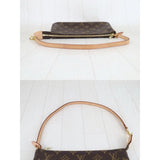 Louis Vuitton S25100906 (Very Good Condition)