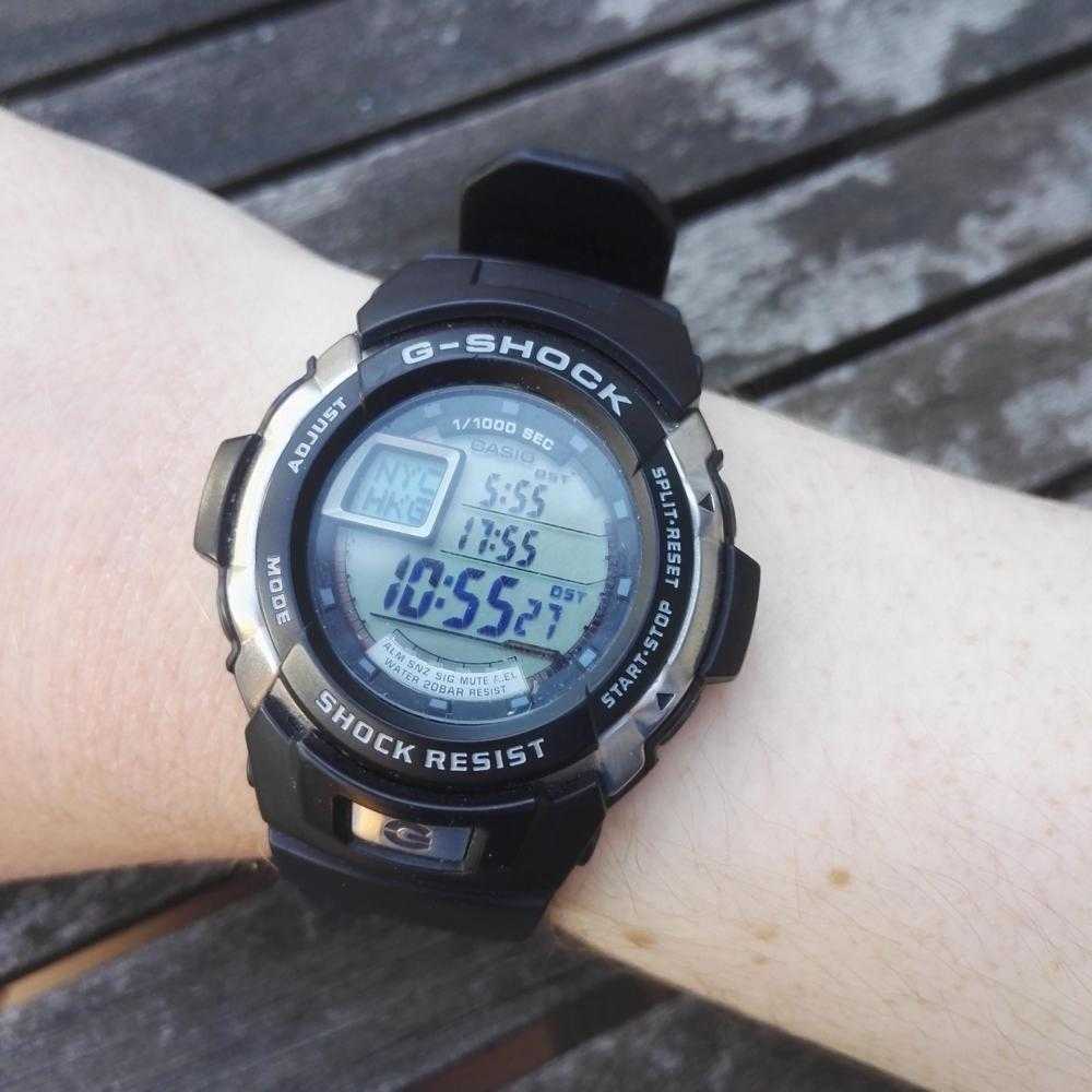 CASIO G-SHOCK G-7700-1ER DIGITAL QUARTZ BLACK RESIN UNISEX'S WATCH - H2 Hub Watches