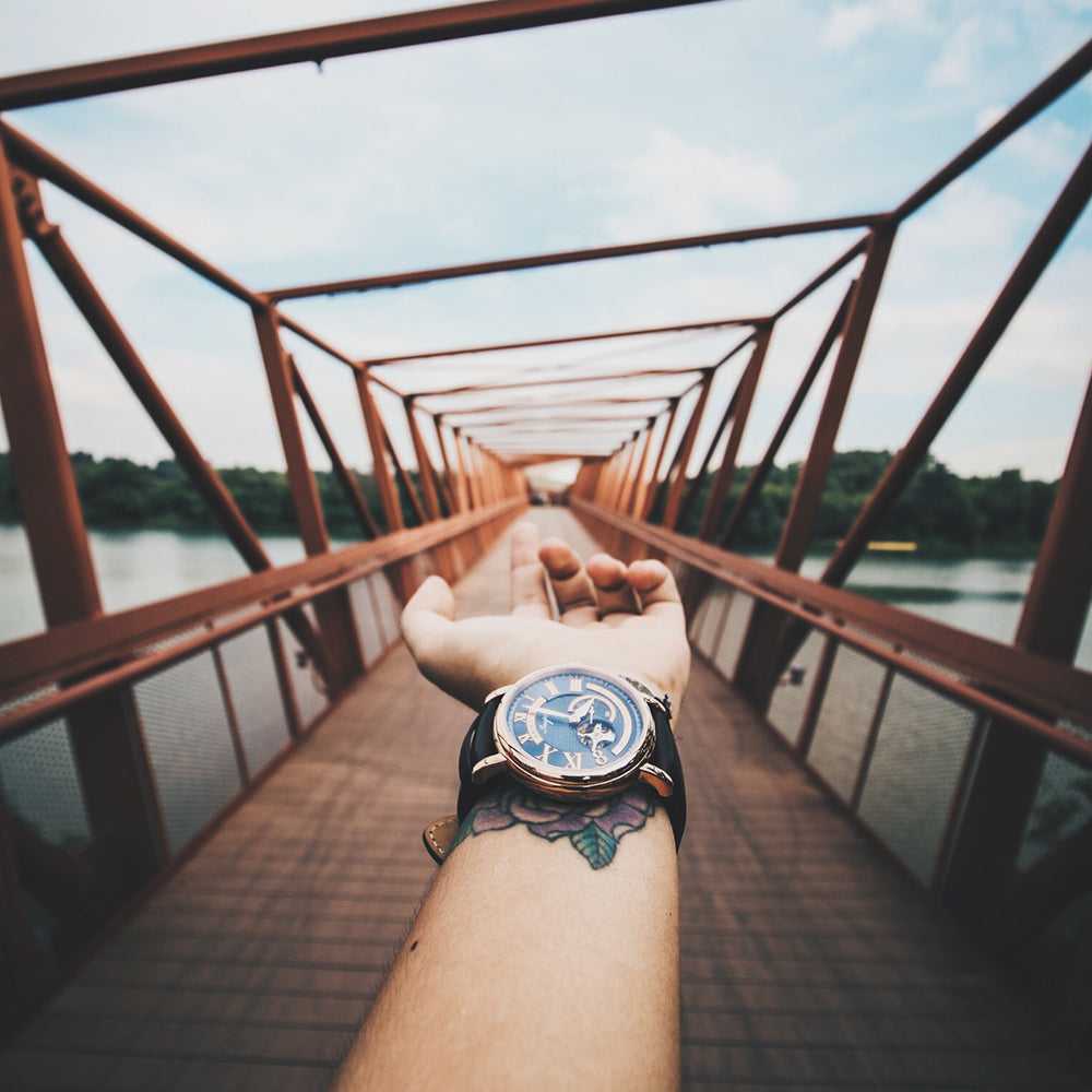 ARIES GOLD AUTOMATIC INSPIRE GAUNTLET VINTAGE ROSE GOLD STAINLESS STEEL G 903 RG-BU BROWN LEATHER STRAP MEN'S WATCH - H2 Hub Watches