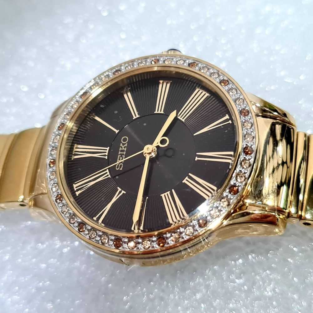 SEIKO GENERAL SRZ444P1 ANALOG STAINLESS STEEL WOMEN'S GOLD WATCH - H2 Hub Watches