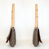 Louis Vuitton H24100701 (Excellent Condition)