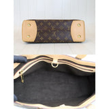 Louis Vuitton H24092403 (Very Good Condition)