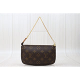 Louis Vuitton V24060631 (Good Condition)
