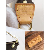 Louis Vuitton V24060631 (Good Condition)