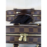 Louis Vuitton H24092502 (Very Good Condition)
