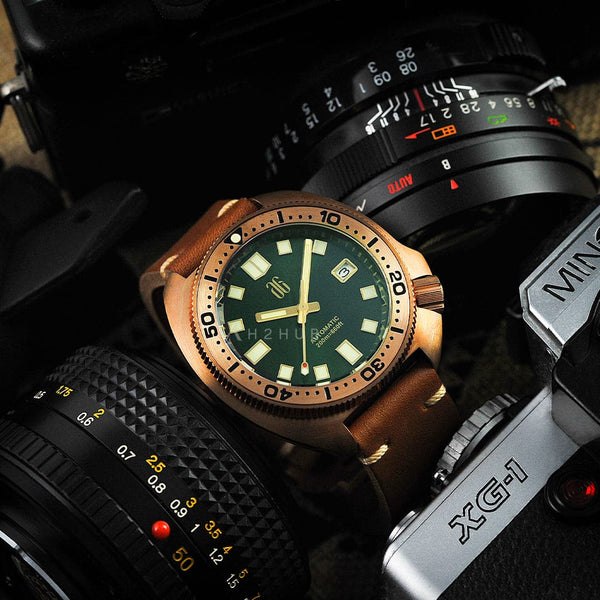 THE SEA TITAN AG COLLECTIVE BRONZE SERIES G 8044 G-GN 200M DIVER WATCH