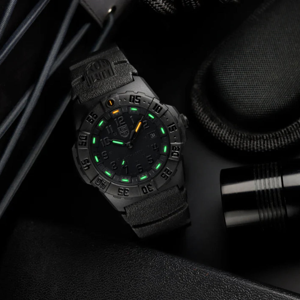 Luminox  Navy NBR Black Rubber Strap Men's Watch LM3551.BO