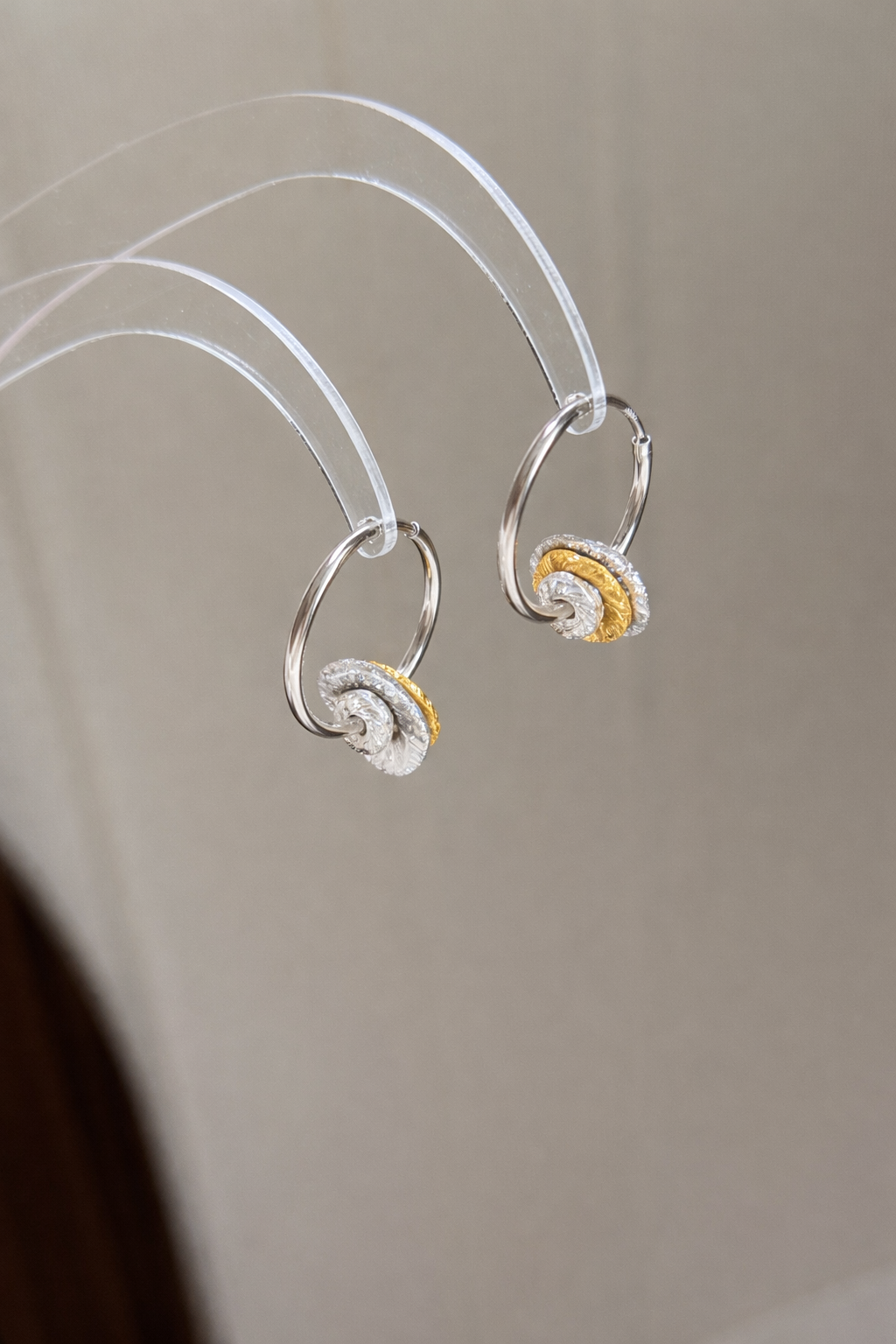 AG Collective Jewelry – Infinite Twist Hoop Earrings (Two-Tone Gold & Silver)