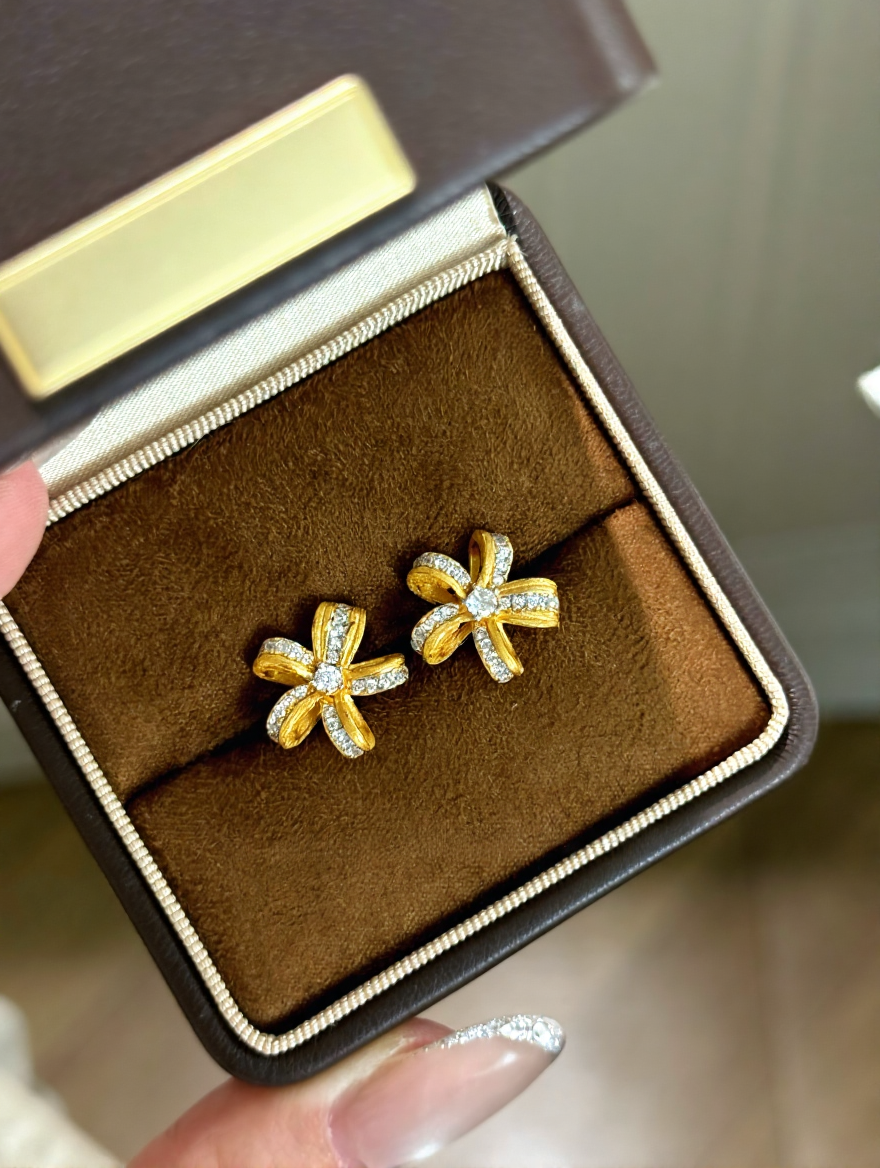 AG Collective Jewelry – Radiant Bow Blossom Stud Earrings