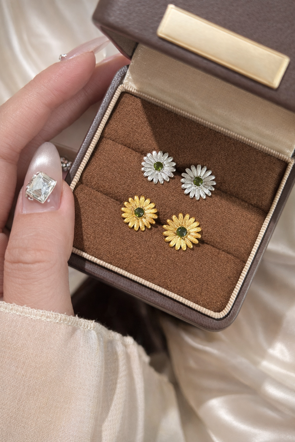 AG Collective Jewelry – Verdant Bloom Stud Earrings