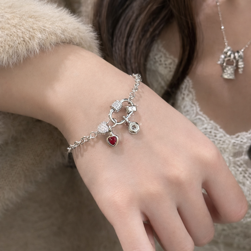 AG Collective Jewelry – Heartlock Charm Bracelet (Gold / Silver)