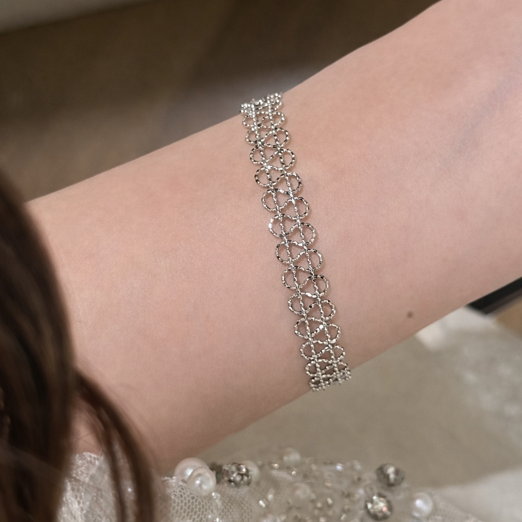 AG Collective Jewelry – Infinity Lace Bracelet (Gold / Silver)