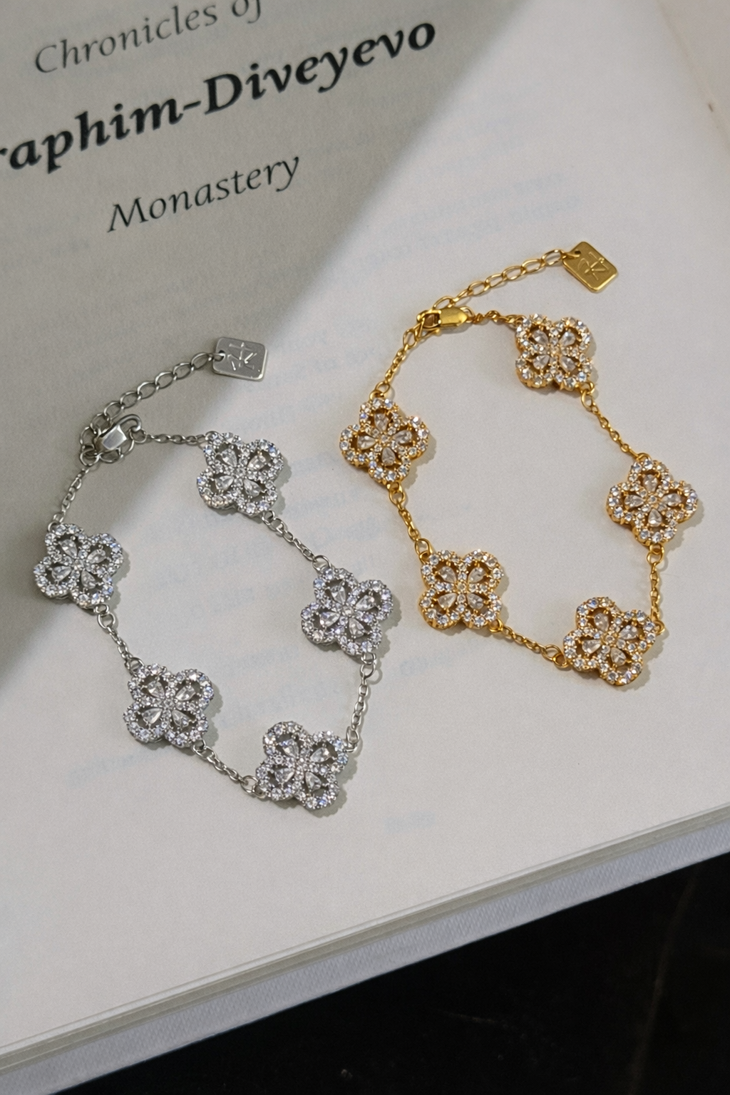 AG Collective Jewelry – Crystal Clover Bracelet (Gold / Silver)