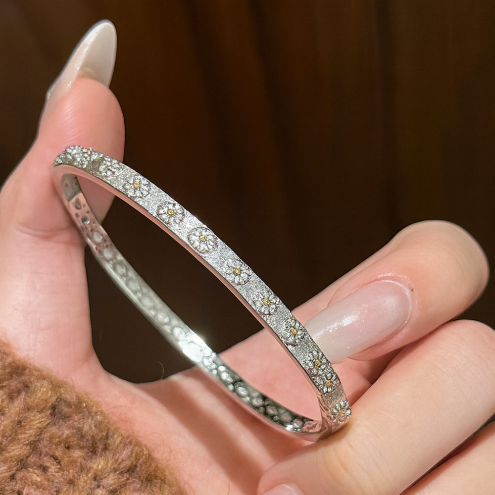 AG Collective Jewelry – Fleur d’Élégance Silver Bangle