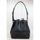 Louis Vuitton 25101607 (Good Condition)