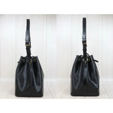 Louis Vuitton 25101607 (Good Condition)