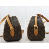 Louis Vuitton 25101501 (Good Condition)