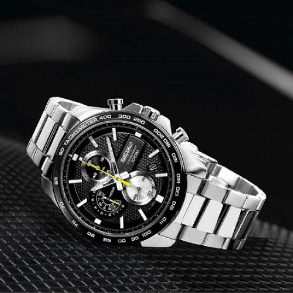 SEIKO GENERAL SSB261P1 CHRONOGRAPH STAINLESS STEEL MEN'S SILVER WATCH - H2 Hub Watches