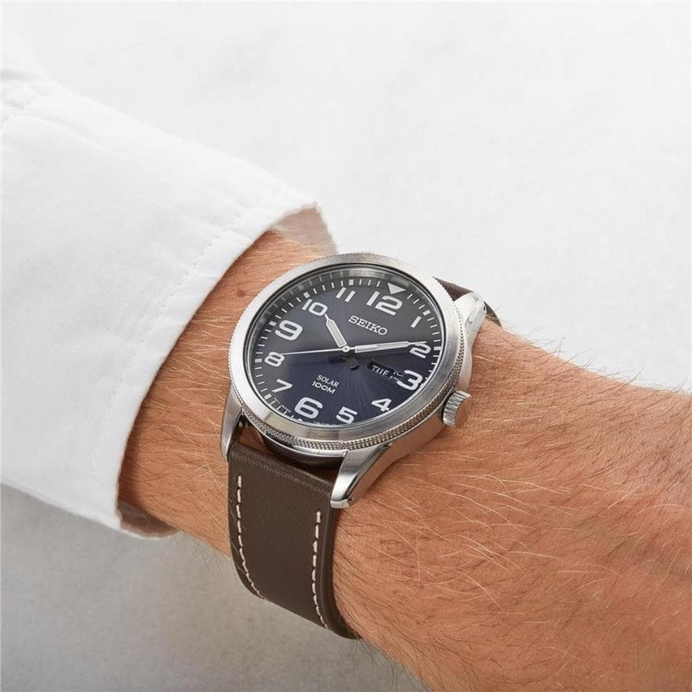 SEIKO GENERAL SNE475P1 BLACK LEATHER MEN'S WATCH - H2 Hub Watches