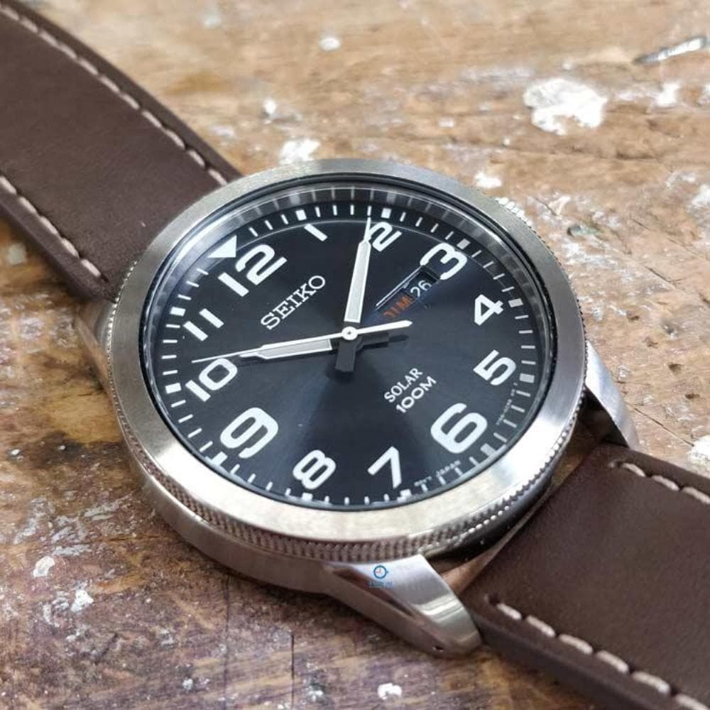 SEIKO GENERAL SNE475P1 BLACK LEATHER MEN'S WATCH - H2 Hub Watches