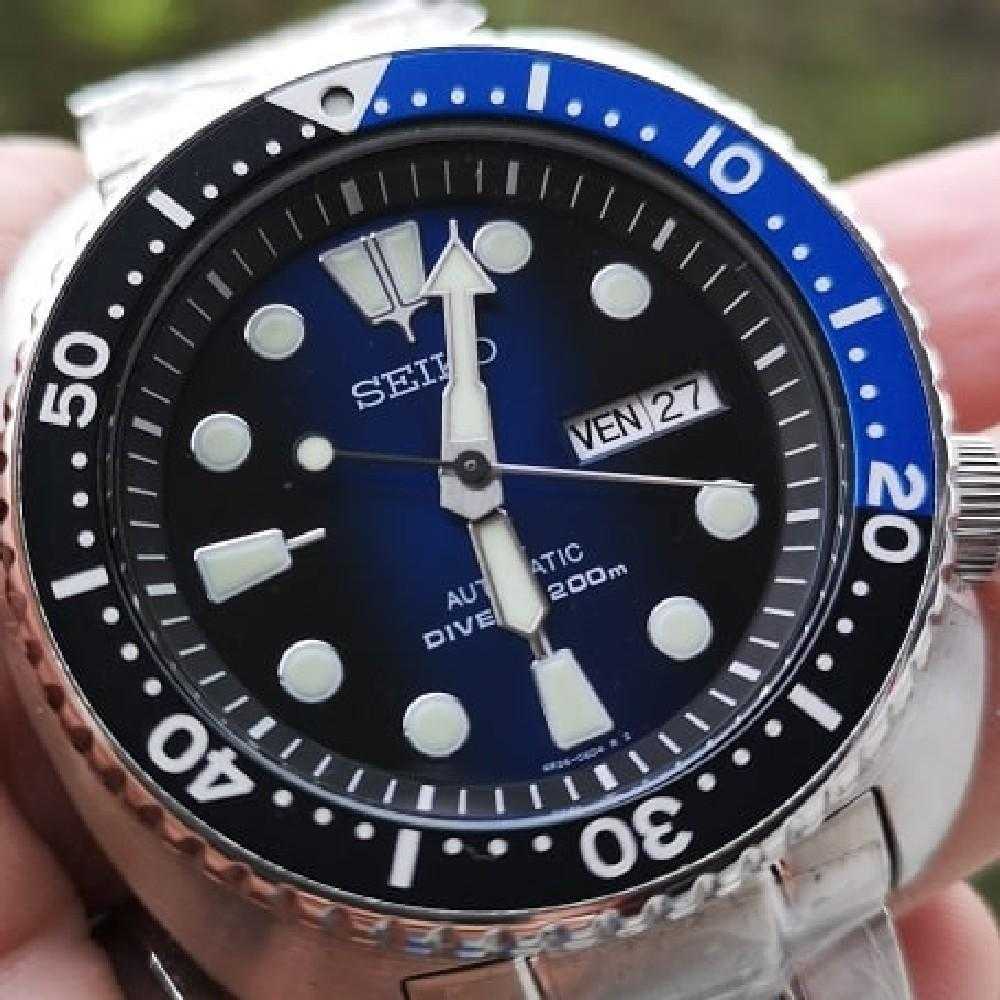 SEIKO PROSPEX SRPC25K1 AUTOMATIC STAINLESS STEEL MEN'S SILVER WATCH - H2 Hub Watches