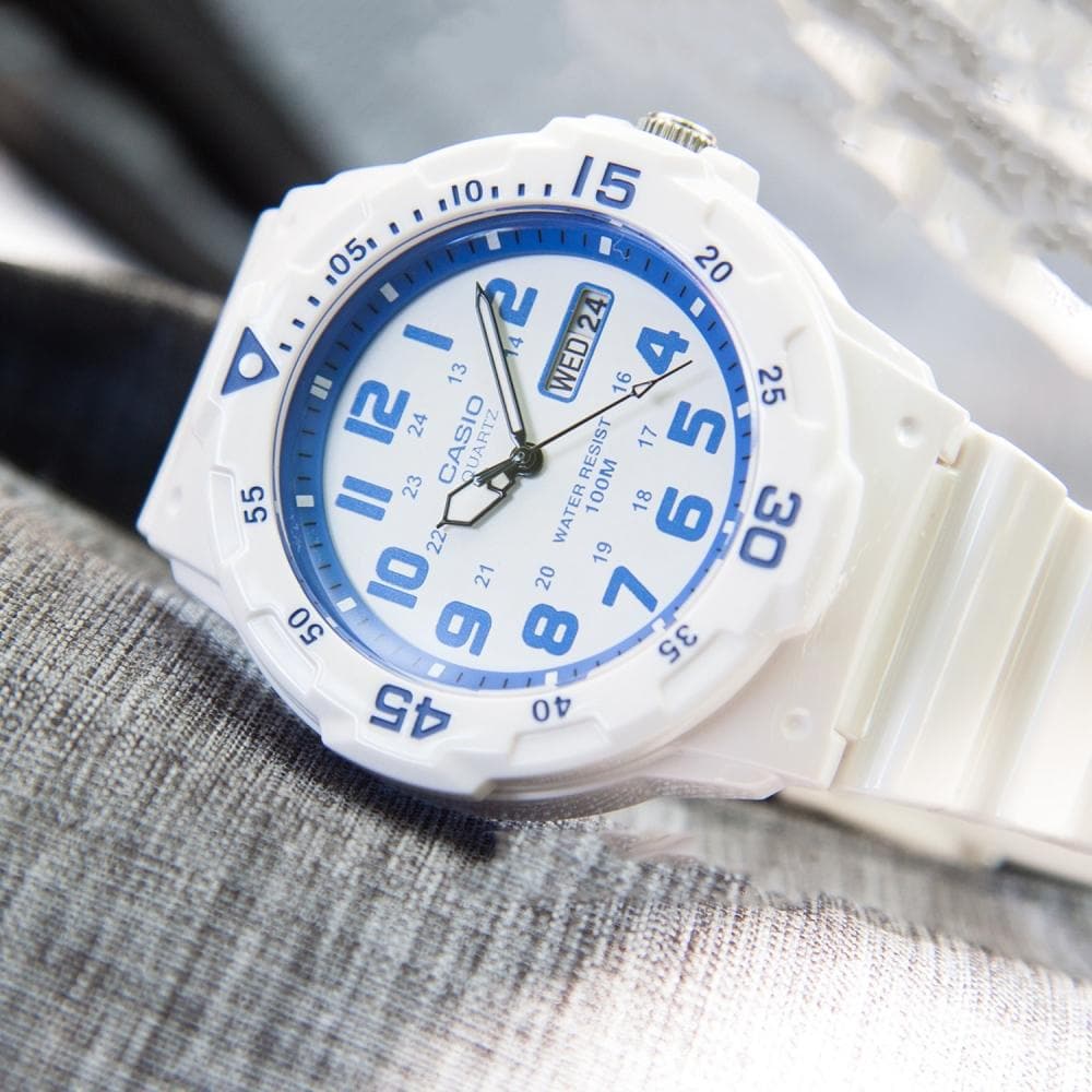 Casio MRW-200HC-7B2VDF Men's Watch description image 3