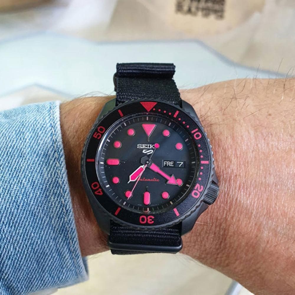 SEIKO 5 SPORTS SRPD83K1 MEN'S WATCH - H2 Hub Watches