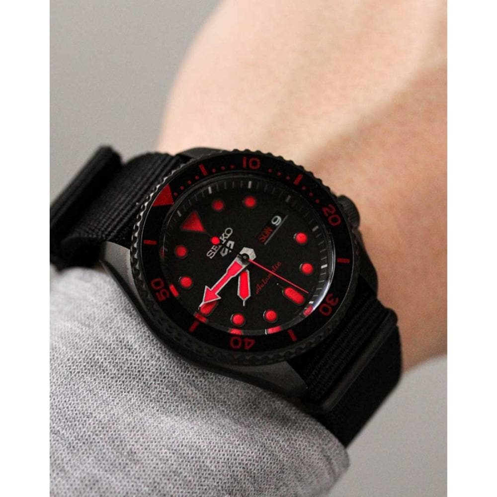 SEIKO 5 SPORTS SRPD83K1 MEN'S WATCH - H2 Hub Watches