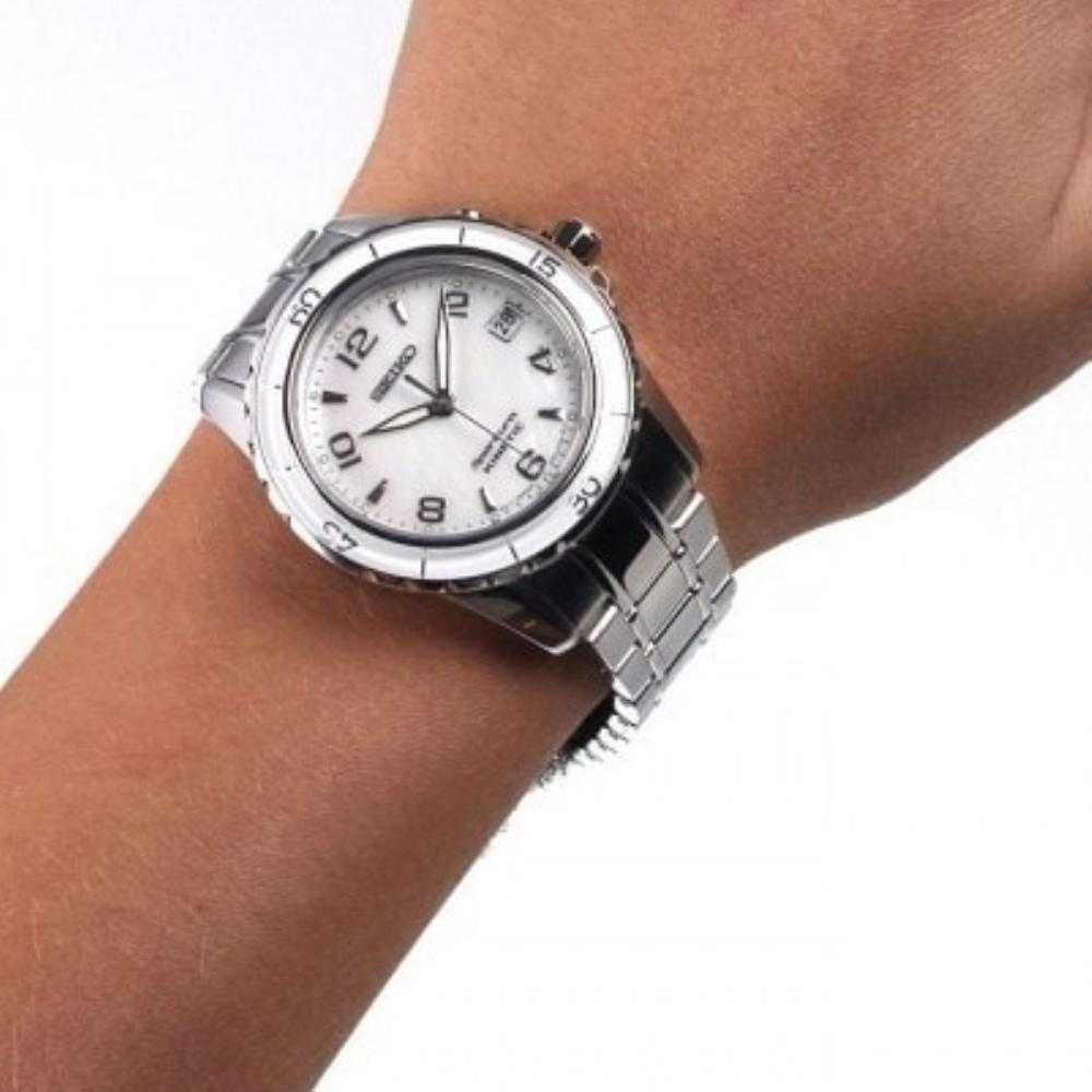 SEIKO GENERAL SPORTURA KINETIC SKA879P1 STAINLESS STEEL WOMEN'S SILVER WATCH - H2 Hub Watches