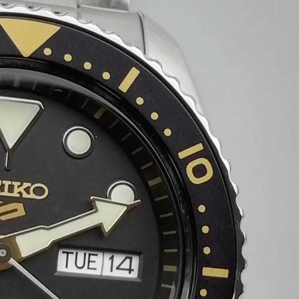SEIKO 5 SPORTS SRPD57K1 AUTOMATIC STAINLESS STEEL MEN'S WATCH - H2 Hub Watches