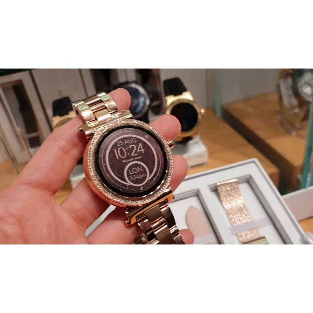 MICHAEL KORS ACCESS SOFIE MKT5022 SMARTWATCH - H2 Hub Watches