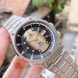ORIENT AUTOMATIC 22 JEWEL SILVER STAINLESS STEEL BRACELET MEN’S WATCH RA-AA0B01G19B